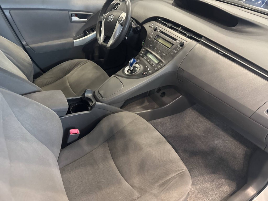2010 Toyota Prius Image 17