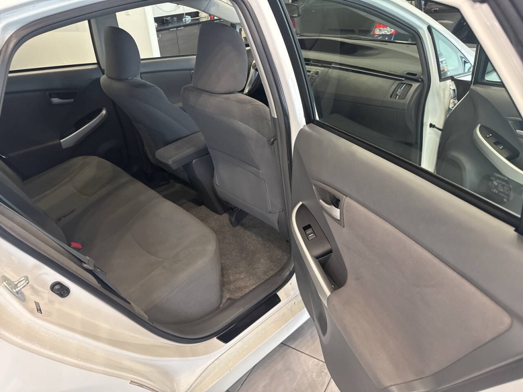 2010 Toyota Prius Image 18