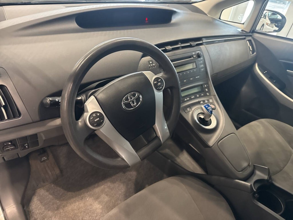 2010 Toyota Prius Image 22