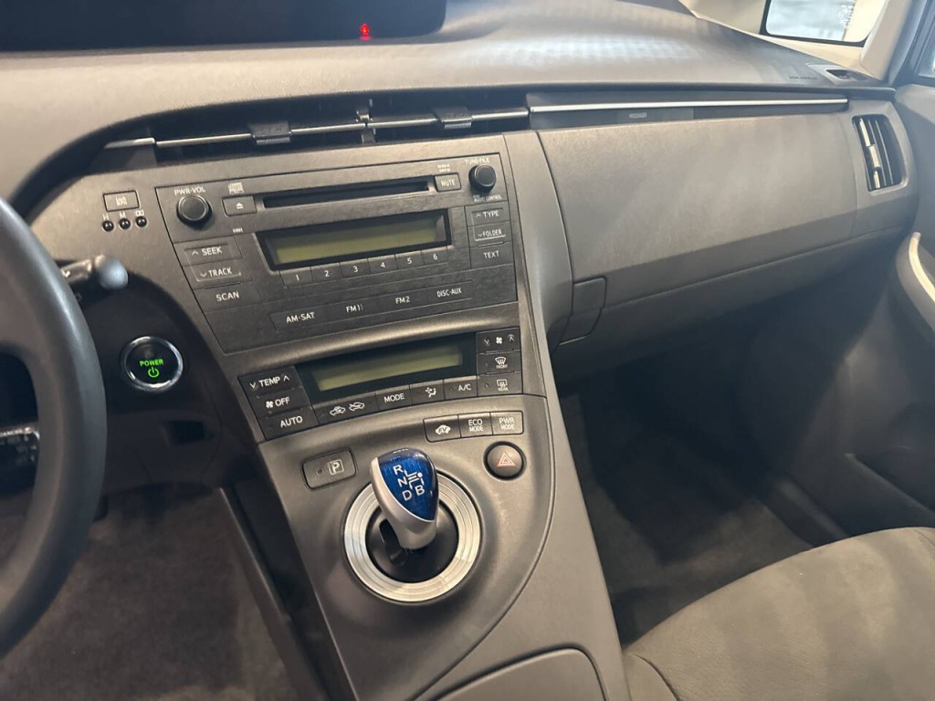 2010 Toyota Prius Image 26