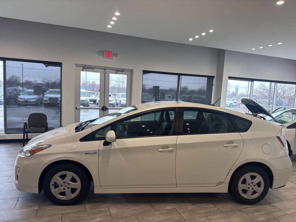 2010 Toyota Prius Image 30