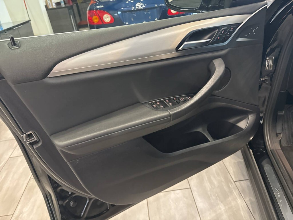 2019 BMW X4 Image 17