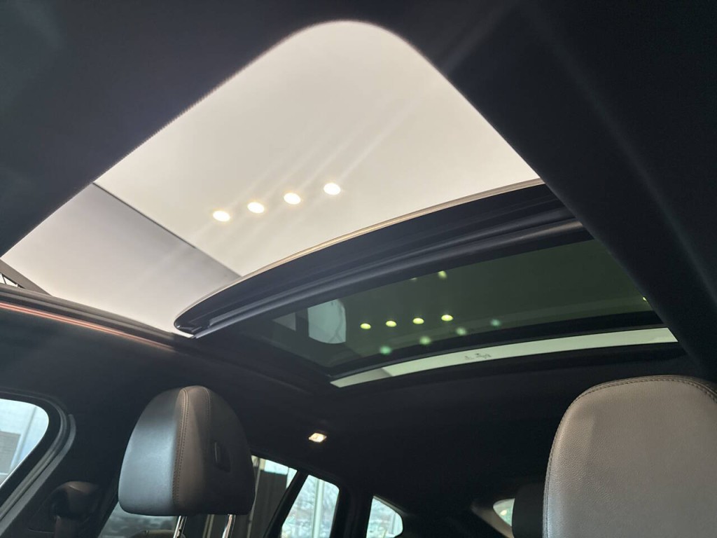 2019 BMW X4 Image 32