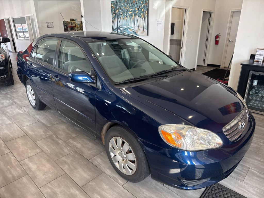 2004 Toyota Corolla Image 3