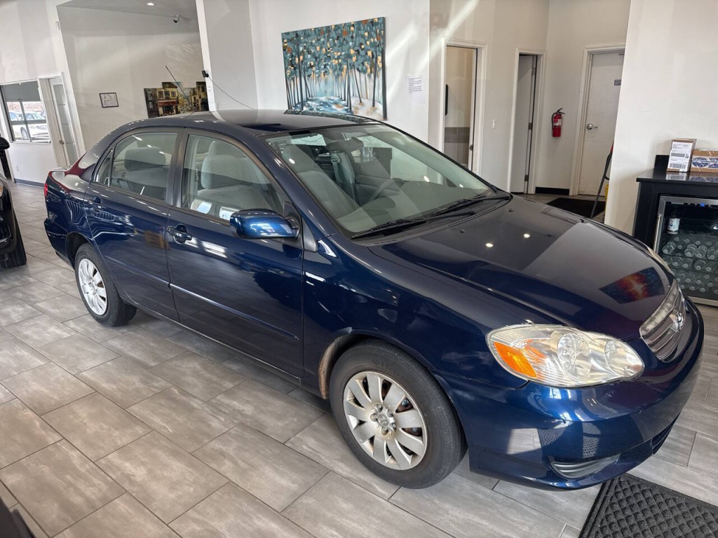 2004 Toyota Corolla Image 4