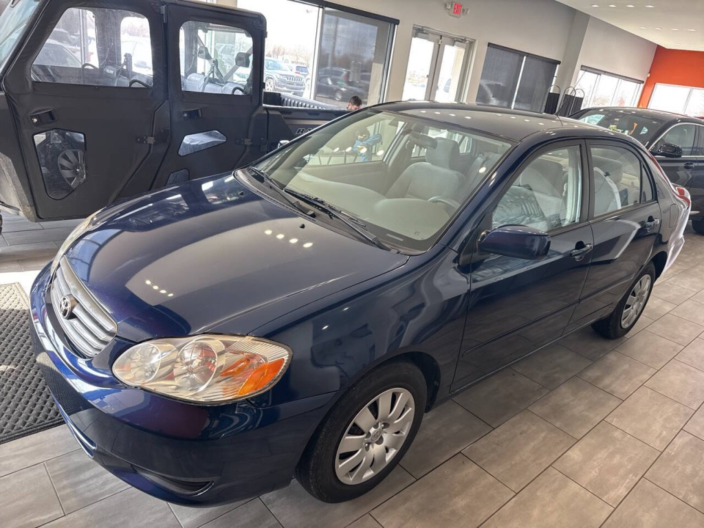 2004 Toyota Corolla Image 8