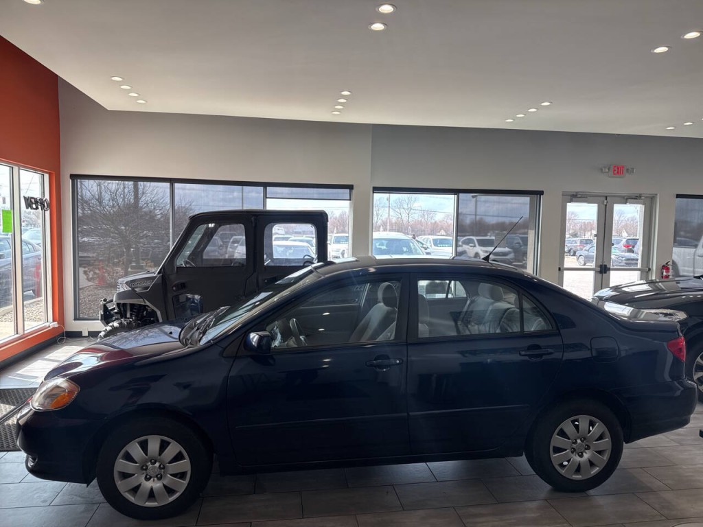 2004 Toyota Corolla Image 9