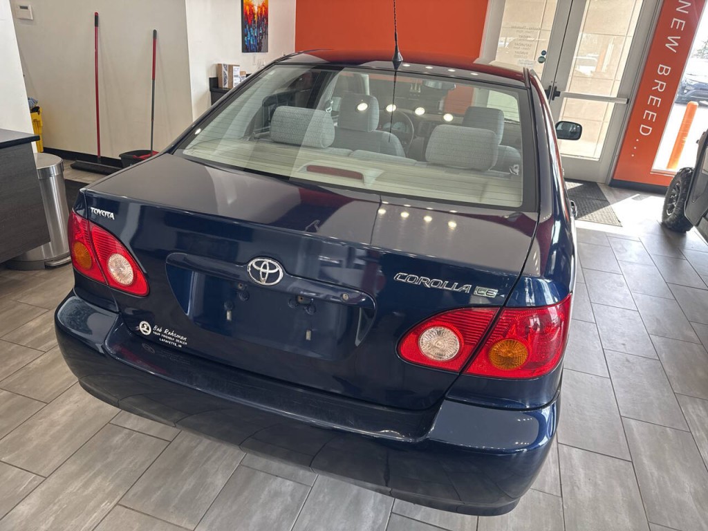 2004 Toyota Corolla Image 12