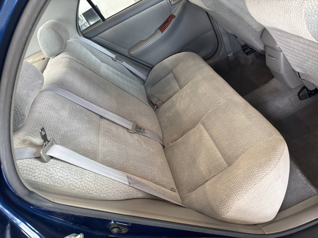2004 Toyota Corolla Image 18