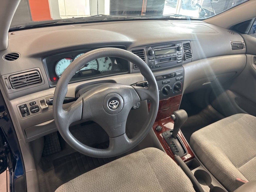 2004 Toyota Corolla Image 21