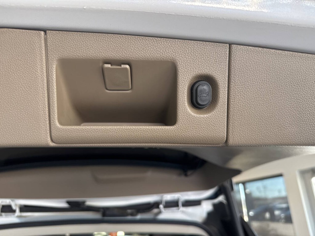 2018 GMC Yukon Image 32