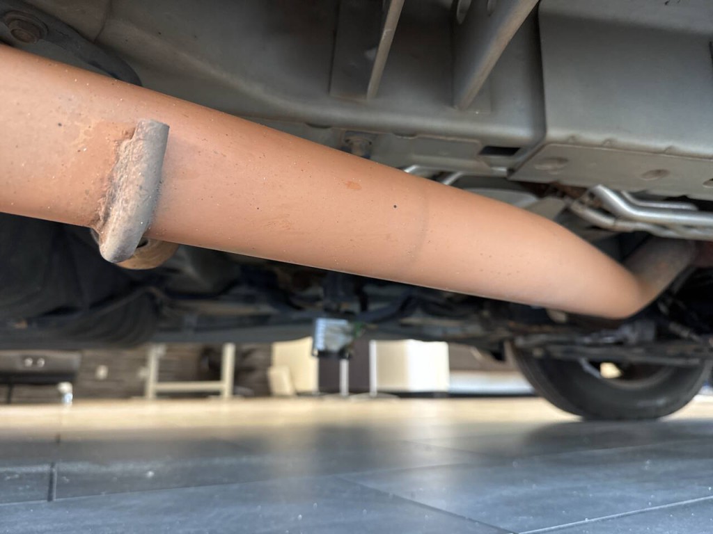 2005 Chrysler Town & Country Image 19