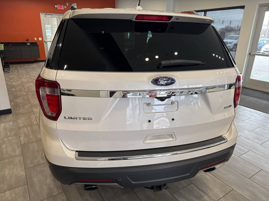 2018 Ford Explorer Image 10