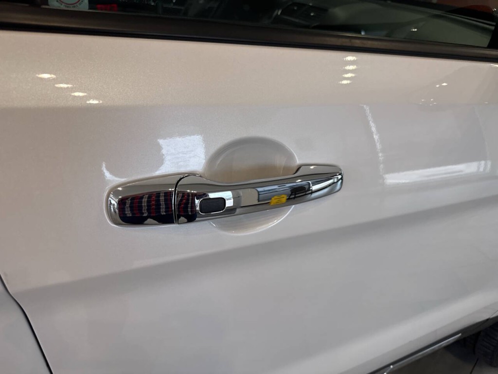 2018 Ford Explorer Image 15