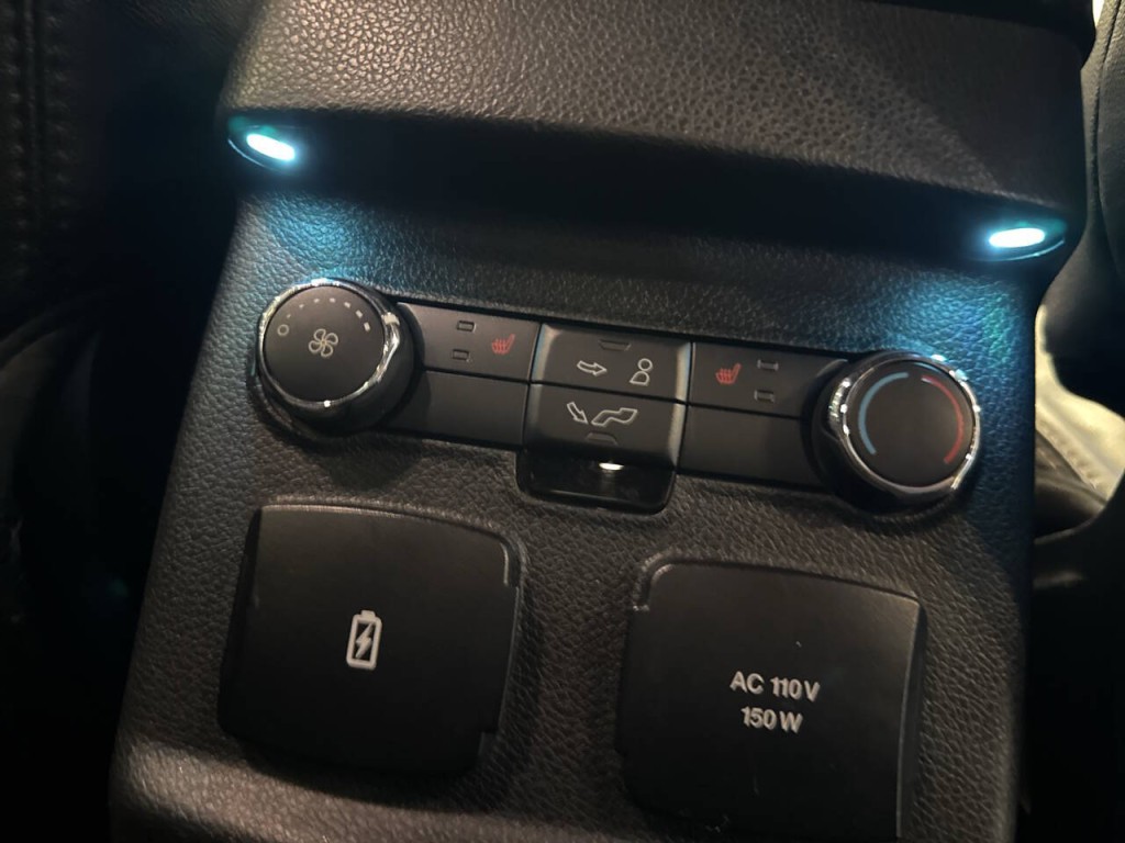 2018 Ford Explorer Image 30
