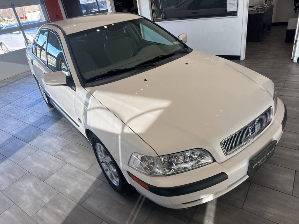 2001 Volvo S40 Image 5