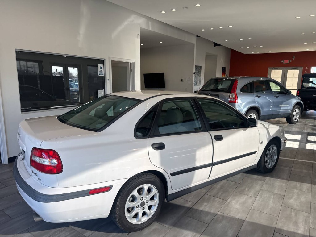 2001 Volvo S40 Image 13