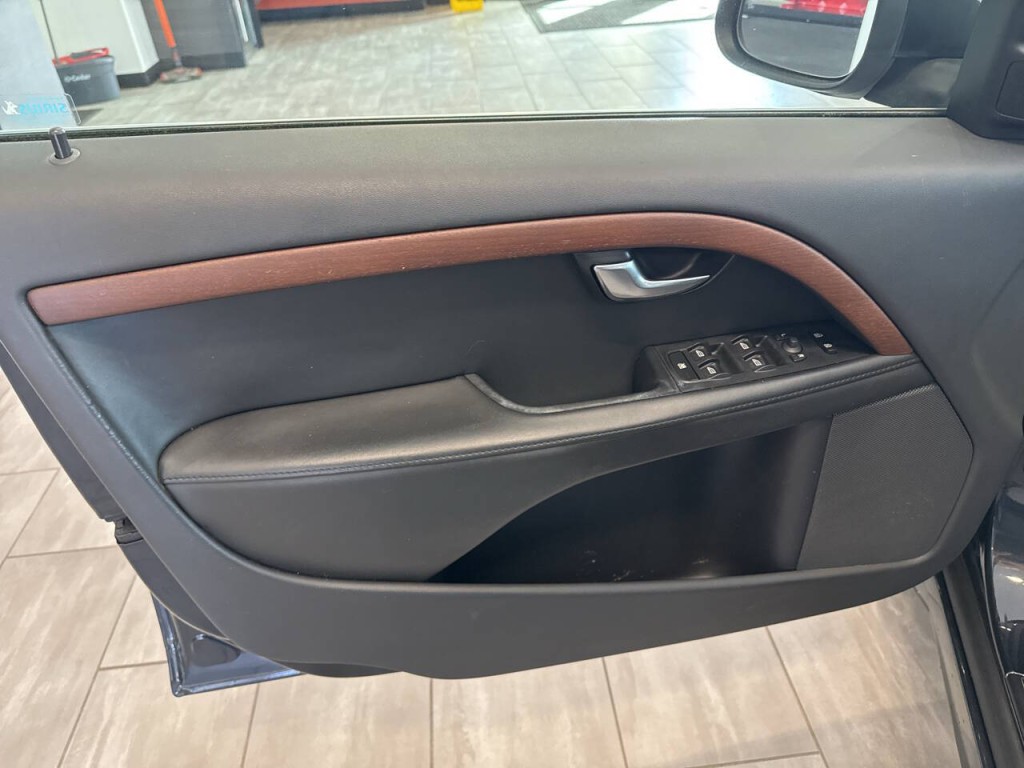 2010 Volvo S80 Image 13