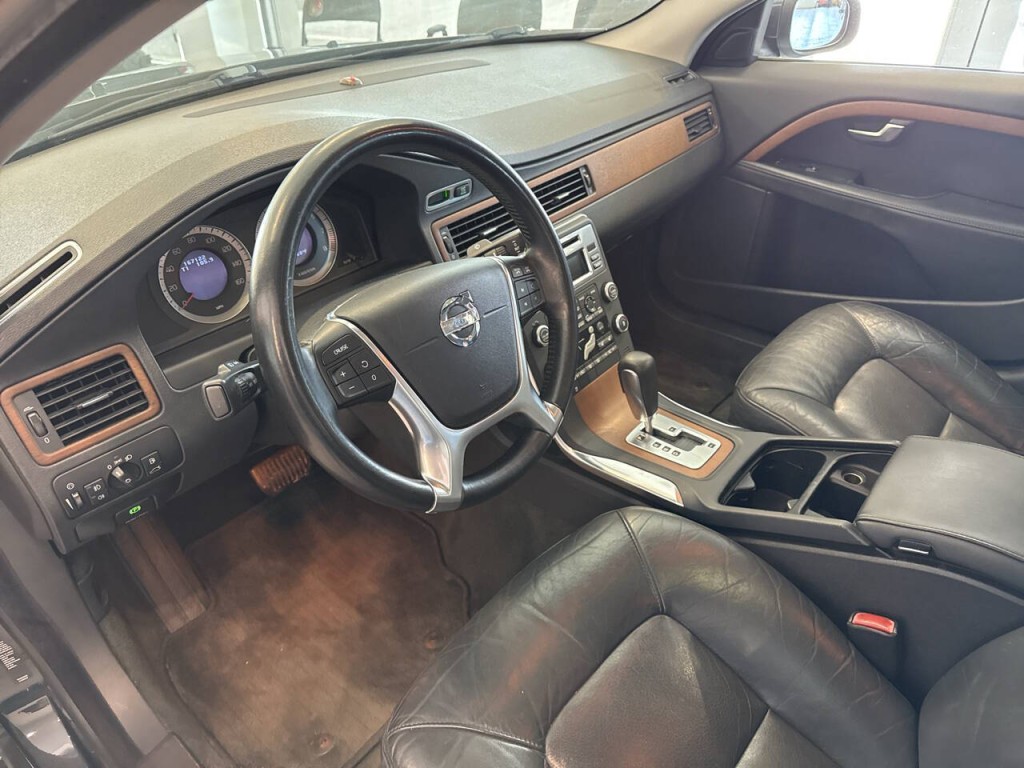 2010 Volvo S80 Image 16