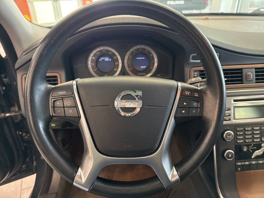 2010 Volvo S80 Image 17