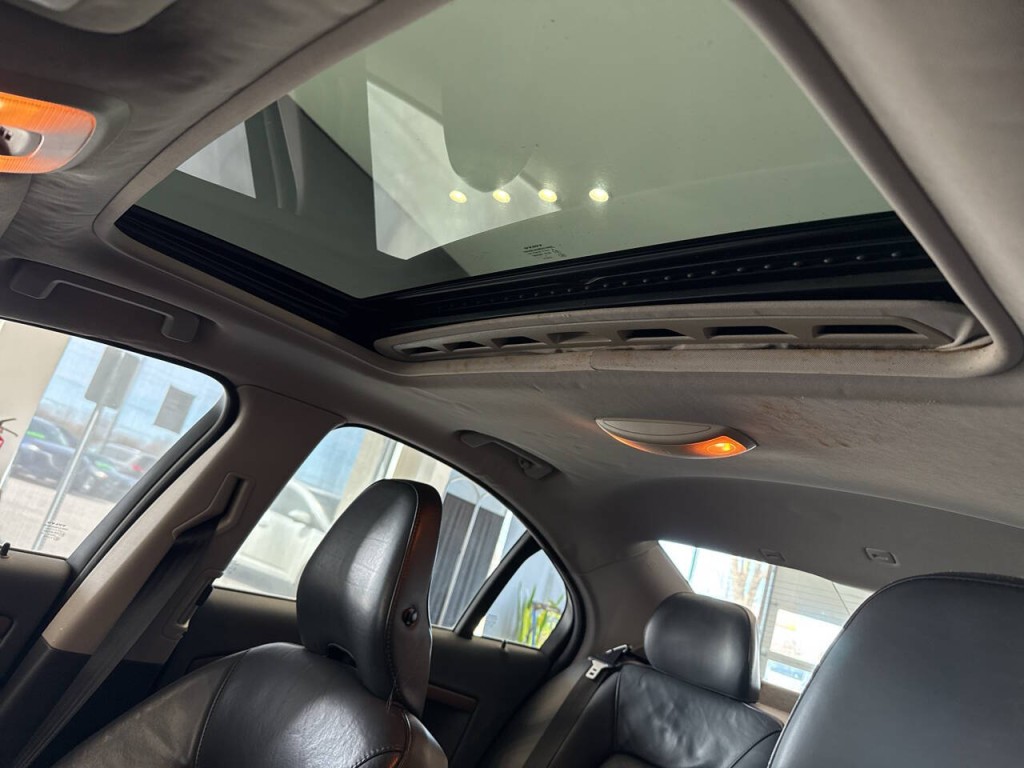 2010 Volvo S80 Image 22