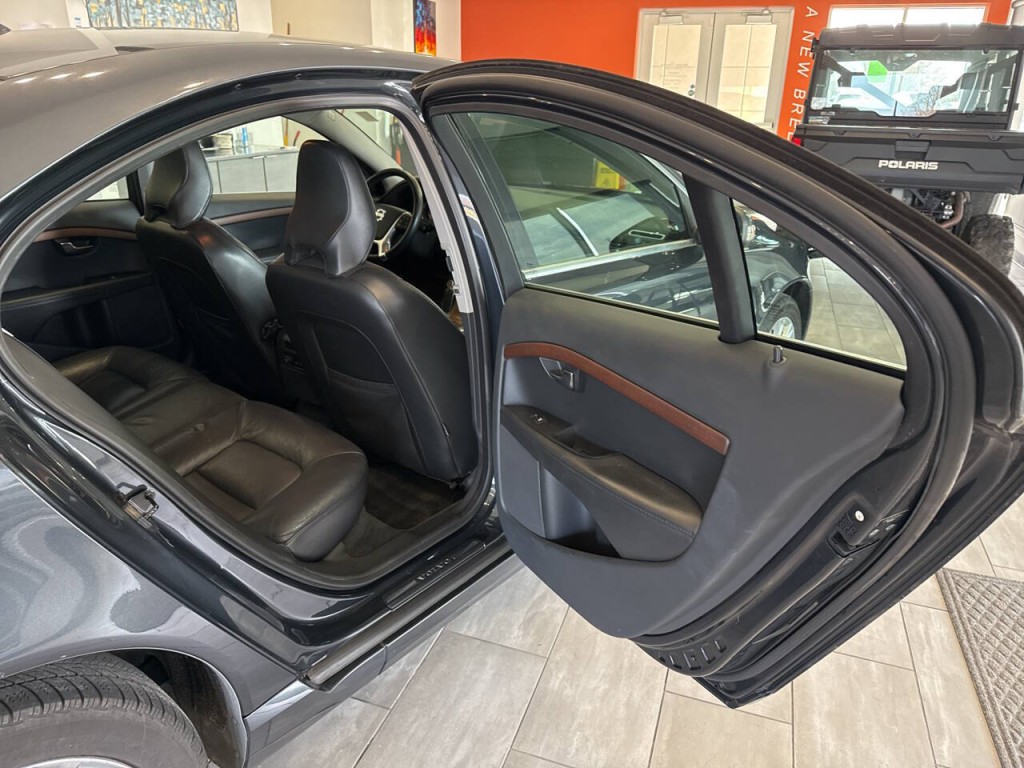 2010 Volvo S80 Image 30