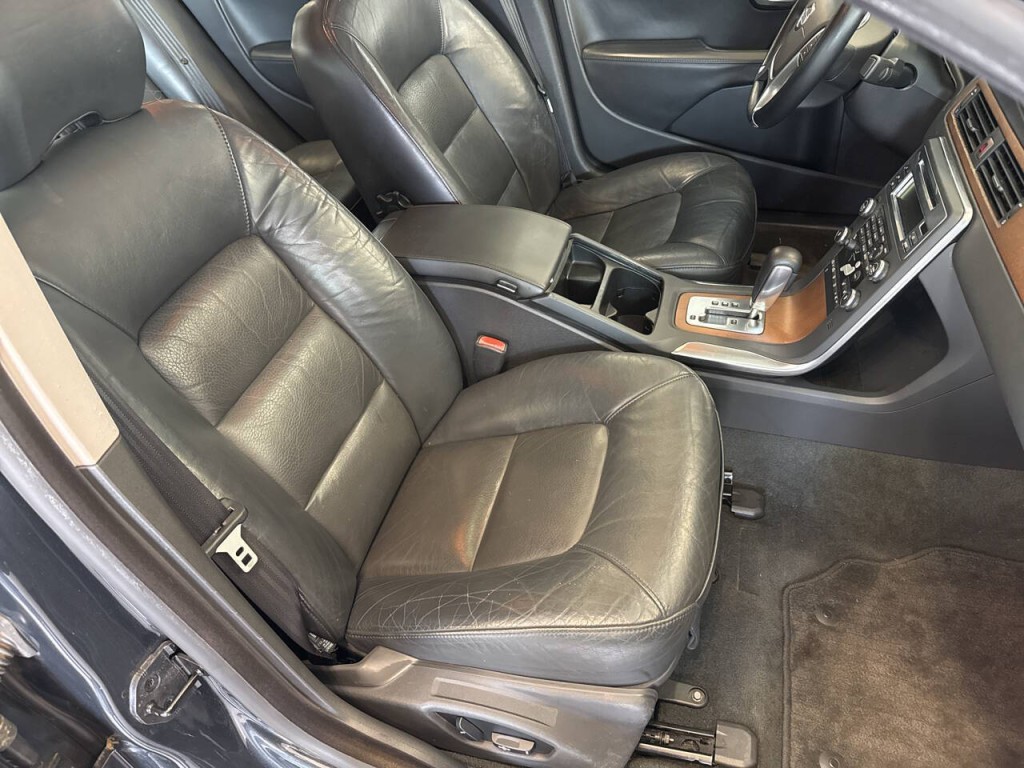 2010 Volvo S80 Image 36