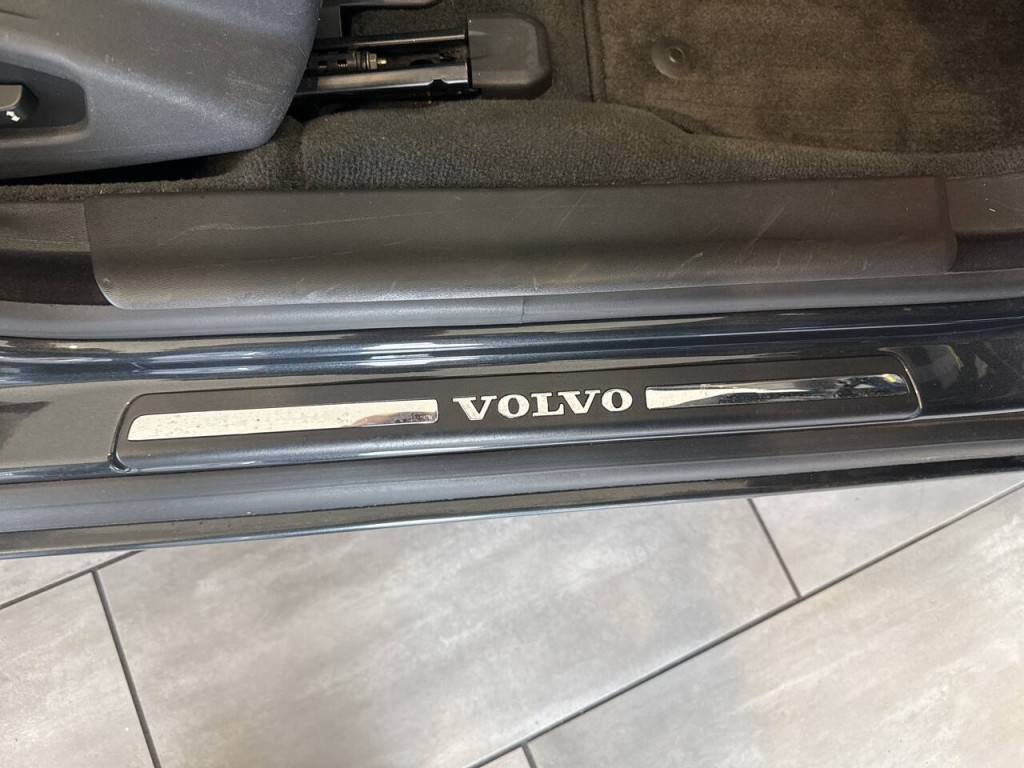 2010 Volvo S80 Image 38