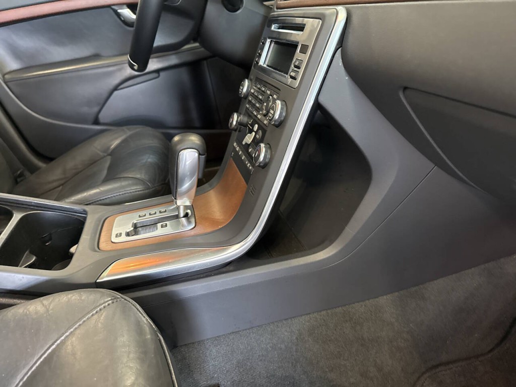 2010 Volvo S80 Image 39