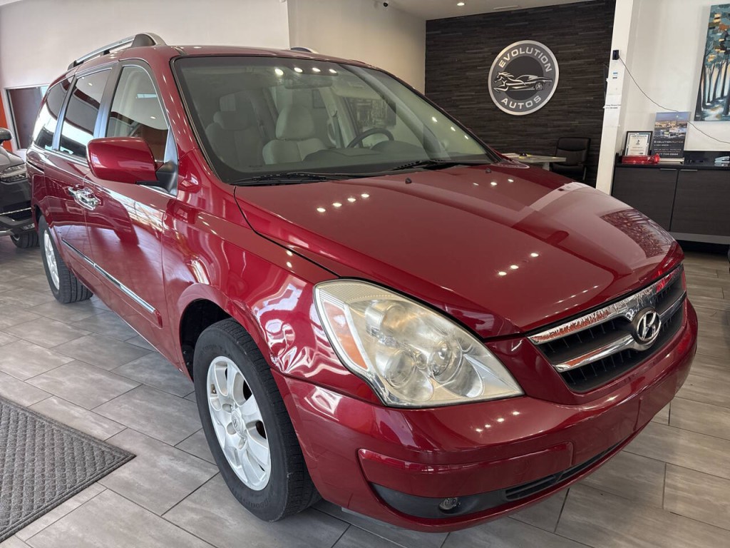 2007 Hyundai Entourage Image 31