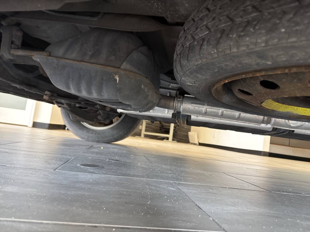 2007 Hyundai Entourage Image 42