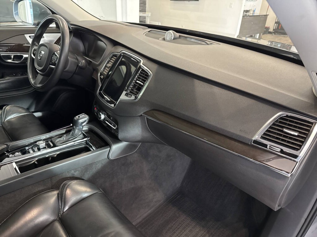 2018 Volvo XC90 Image 43