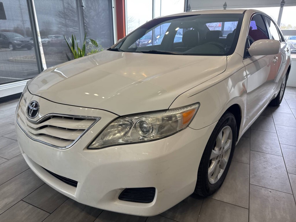 2011 Toyota Camry Image 7