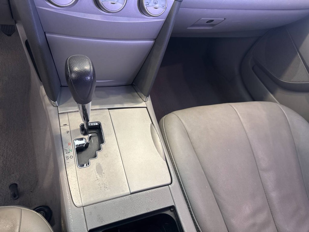 2011 Toyota Camry Image 26