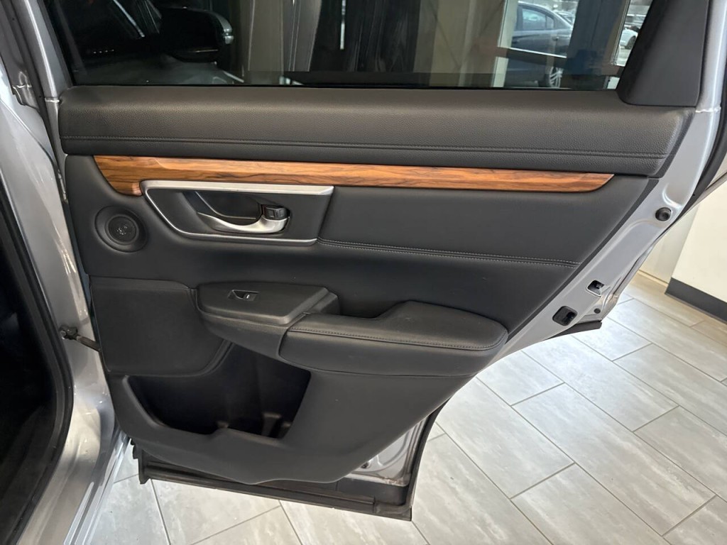 2017 Honda CR-V Image 33