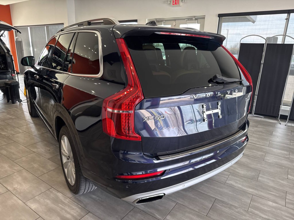 2017 Volvo XC90 Image 11