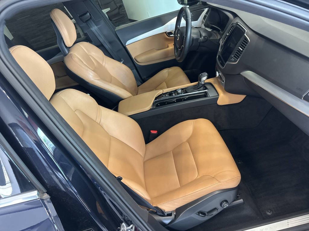 2017 Volvo XC90 Image 17
