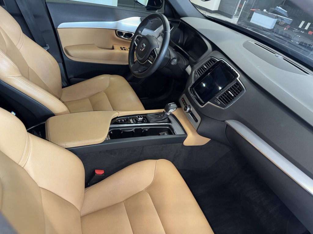 2017 Volvo XC90 Image 19