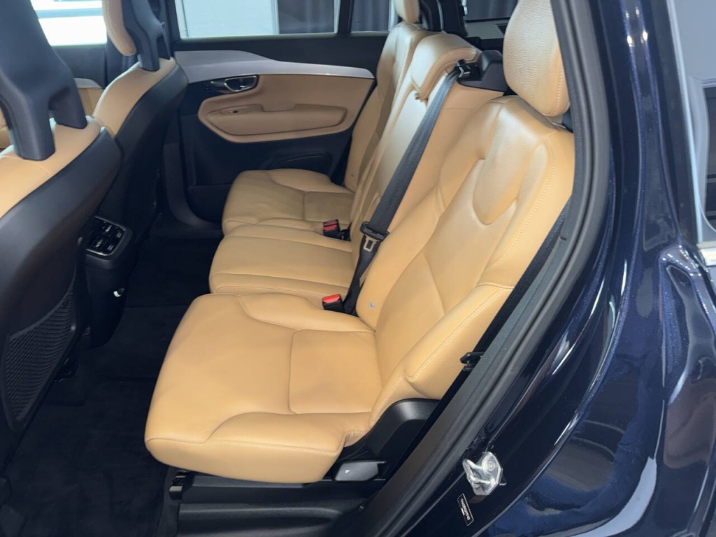 2017 Volvo XC90 Image 32