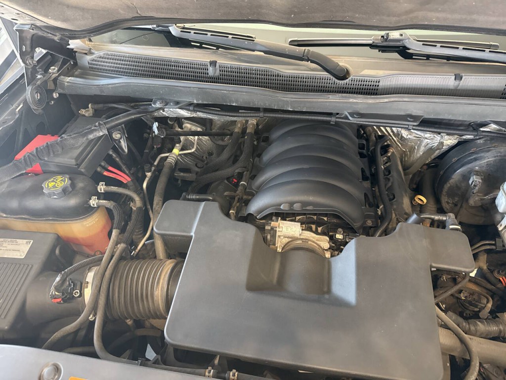 2015 Chevrolet Silverado 1500 Image 32