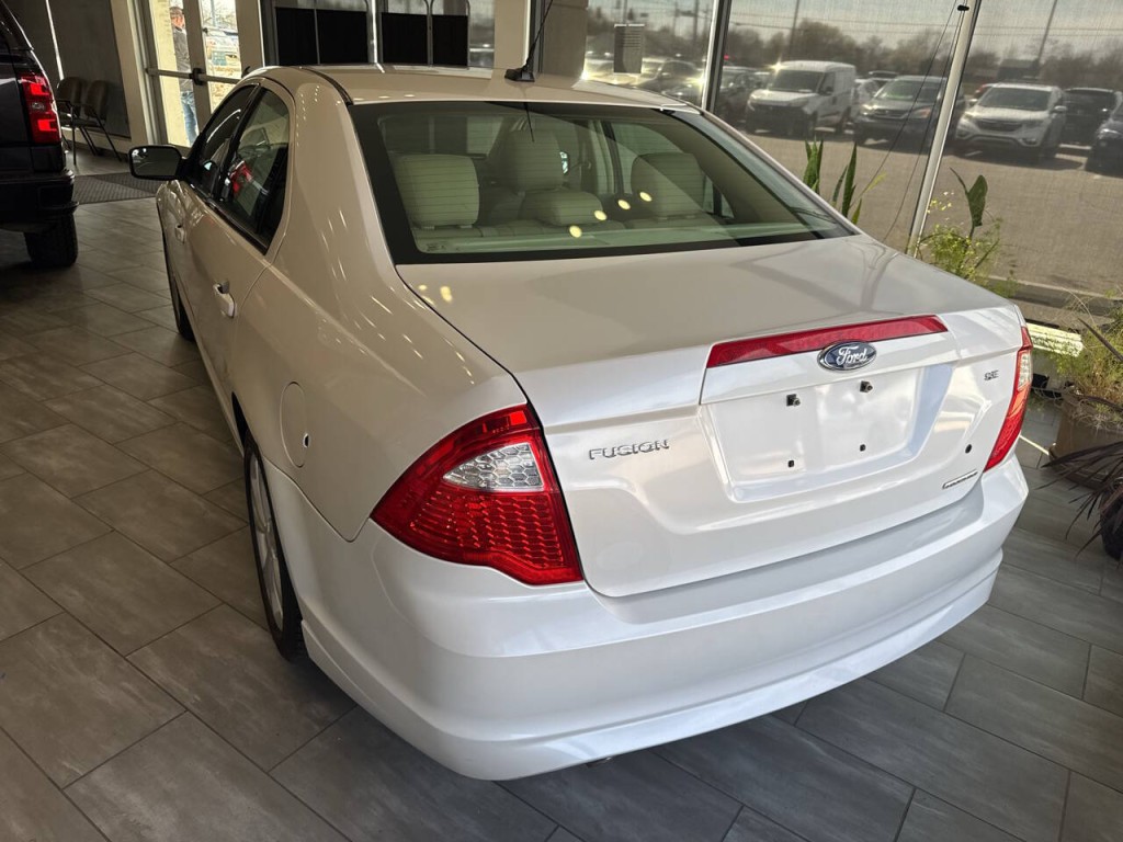 2012 Ford Fusion Image 8