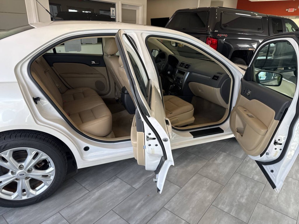 2012 Ford Fusion Image 15