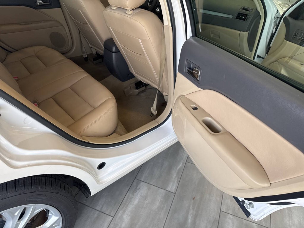 2012 Ford Fusion Image 20