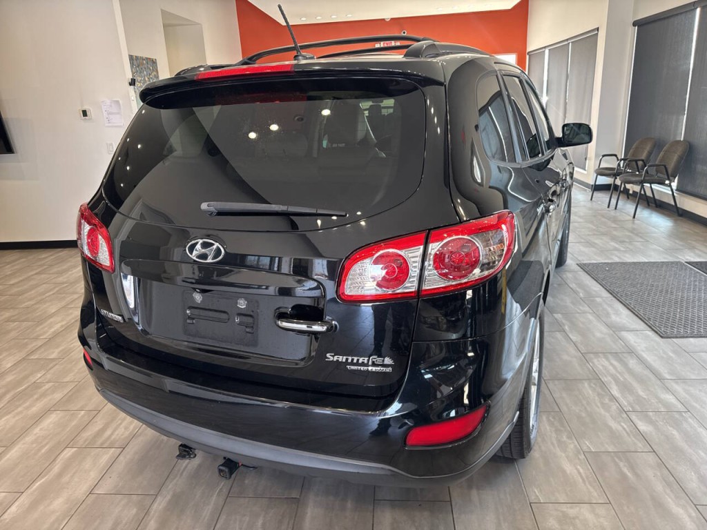 2011 Hyundai Santa Fe Image 13