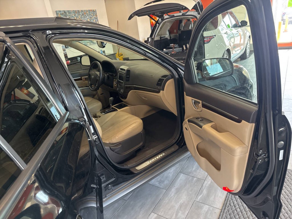 2011 Hyundai Santa Fe Image 21