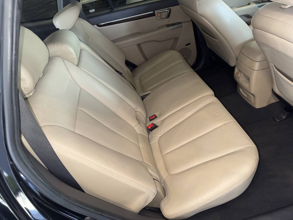 2011 Hyundai Santa Fe Image 29