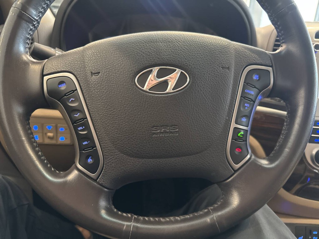2011 Hyundai Santa Fe Image 34