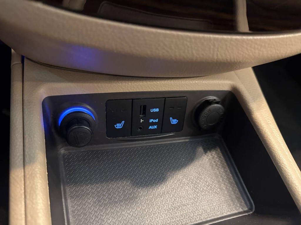 2011 Hyundai Santa Fe Image 35