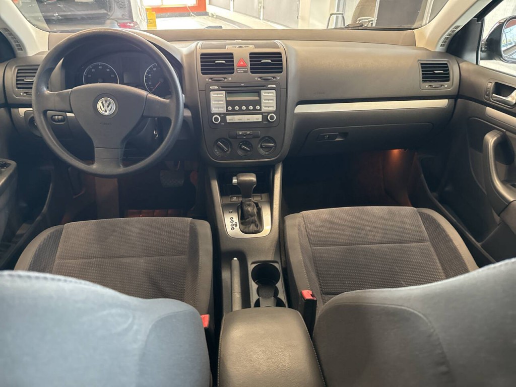 2007 Volkswagen Jetta Image 24