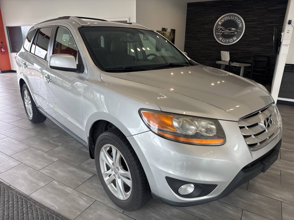 2011 Hyundai Santa Fe Image 2